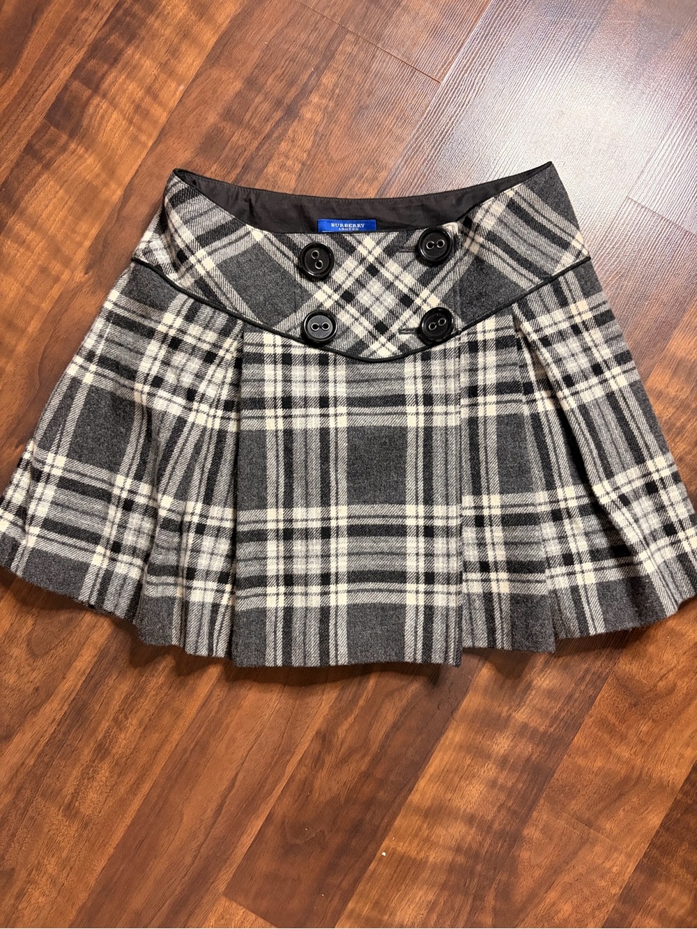 Burberry Gray and White Plaid Pleated Mini Skirt